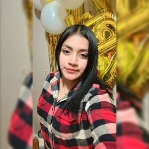 Meet your Posher, Beatriz